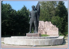 Памятник Ф. Солнцеву в городском парке